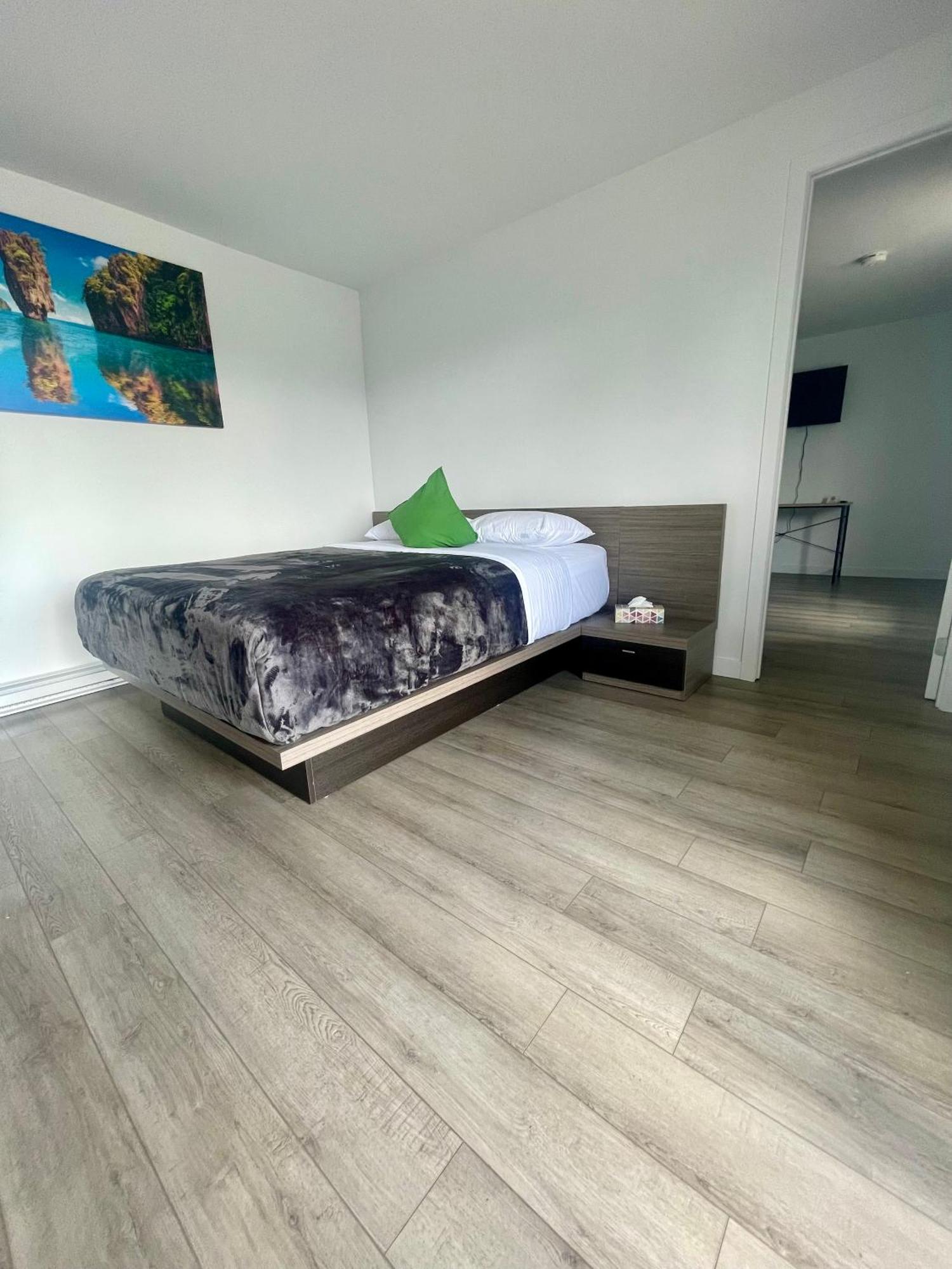 Motel Saint Bruno Bagian luar foto